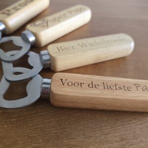 Gepersonaliseerde houten opener