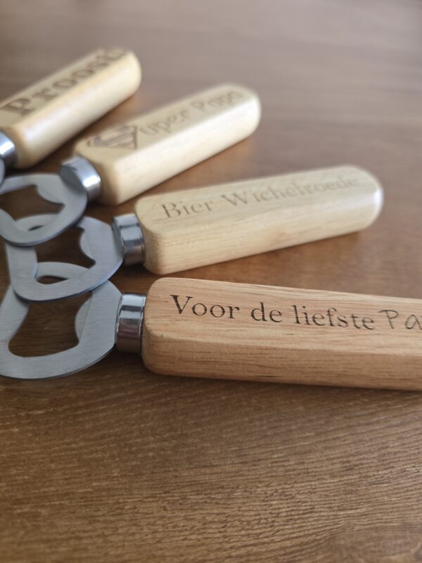 Gepersonaliseerde houten opener