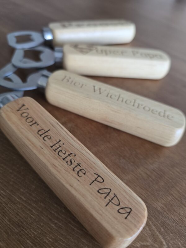 Gepersonaliseerde houten opener